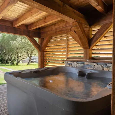 Σαλέ Marcel Luxury With Hot Tub Sauna & Forest Setting