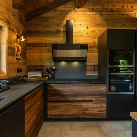 Marcel Luxury With Hot Tub Sauna & Forest Setting Chalet