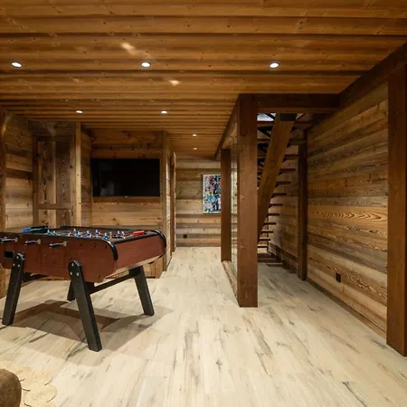 Marcel Luxury With Hot Tub Sauna & Forest Setting Chalet